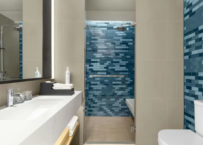 Hotel Fairfield By Marriott Cebu Mactan 4*